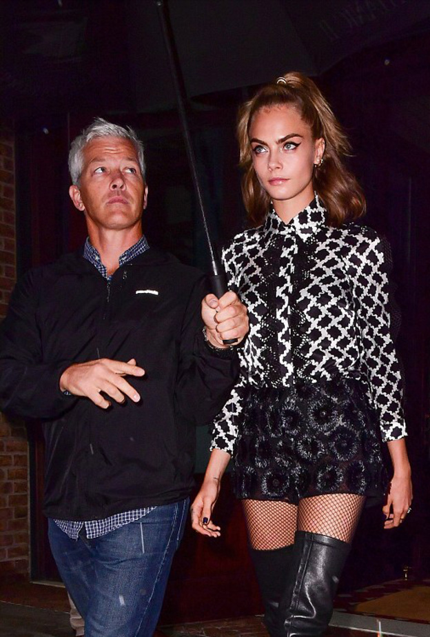 كارا ديليفين Cara Delevingne تختار ازياء Emanuel Ungaro