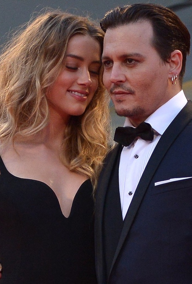 جوني ديب Johnny Depp يشكر كرم امبر هيرد Amber Heard