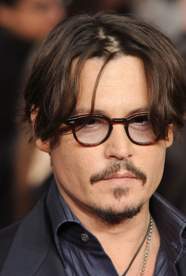 عربة اسعاف اقلت اماندا للحفل