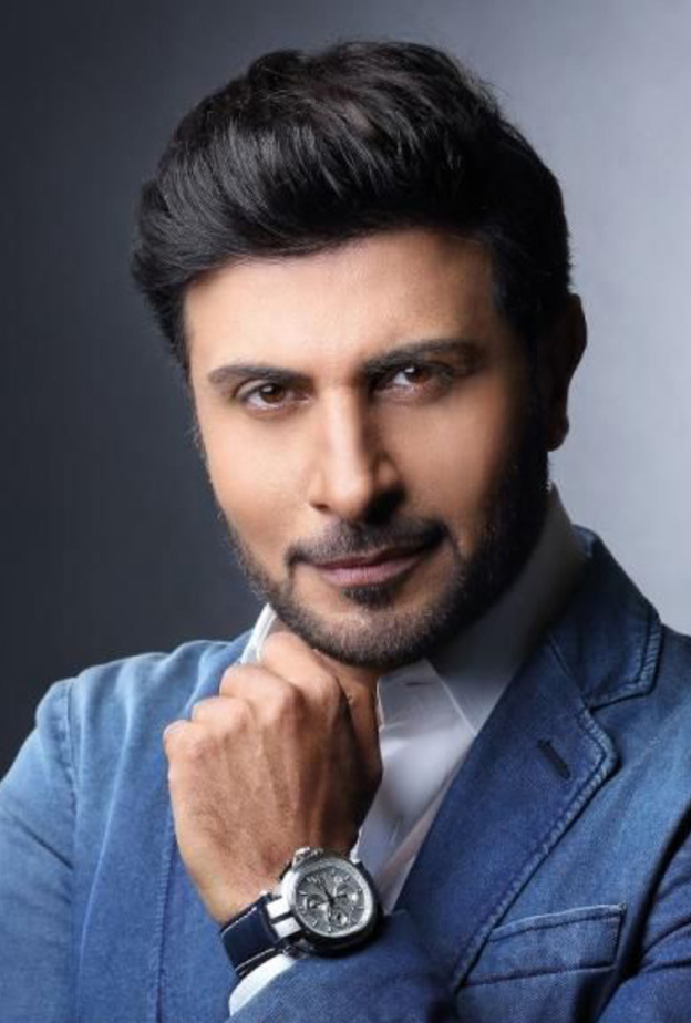 فايز السعيد خضع لعملية تجميل للأنف