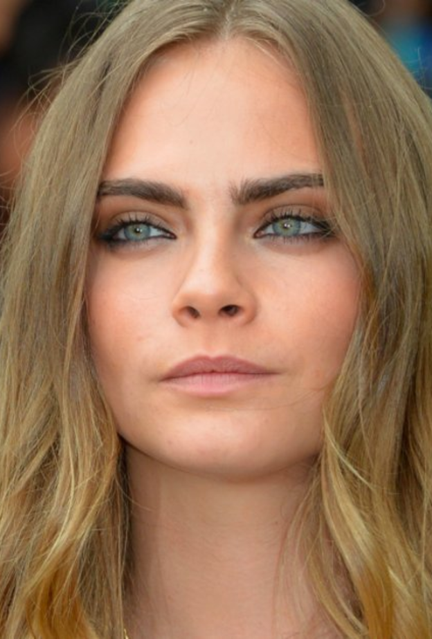 حواجب مناسبة لعيد الاضحى على طريقة كارا ديليفين Cara Delevingne
