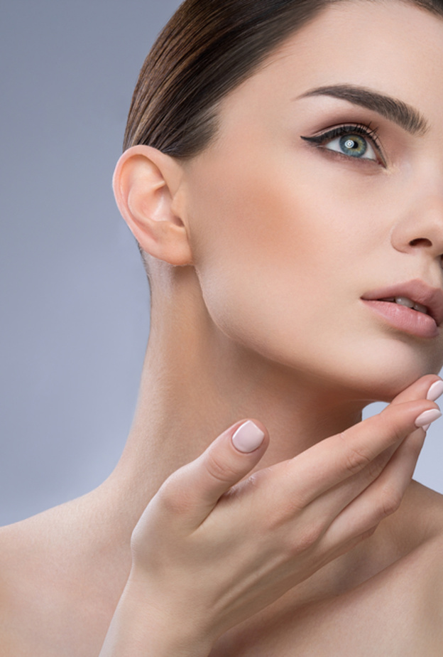 حواجبك طبيعية وكثيفة