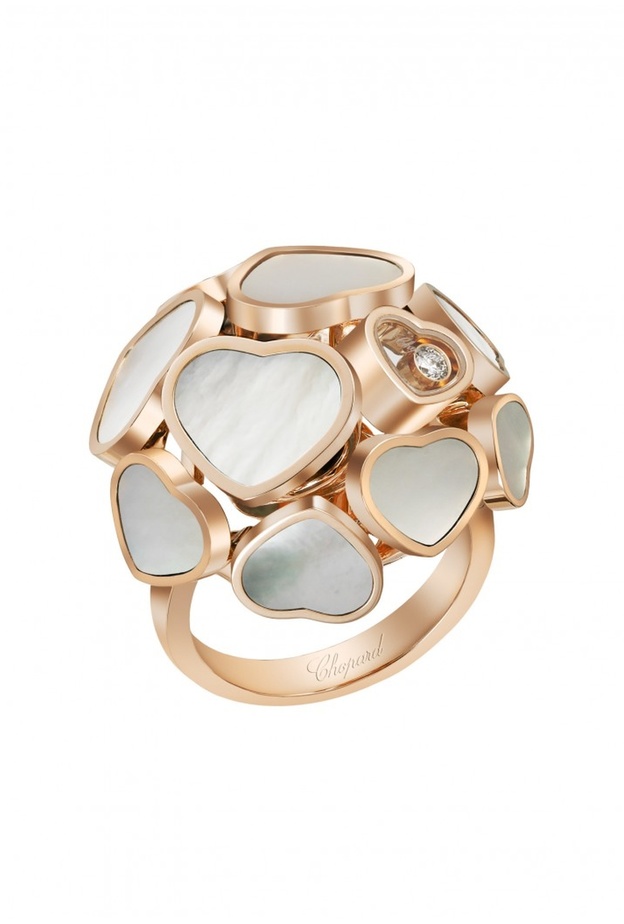 خاتم شوبارد من الذهب وعرق اللؤلؤ والماس