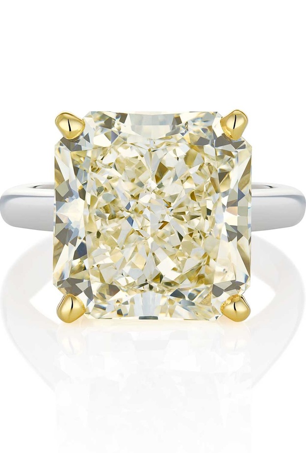 خاتم من دي بيرز