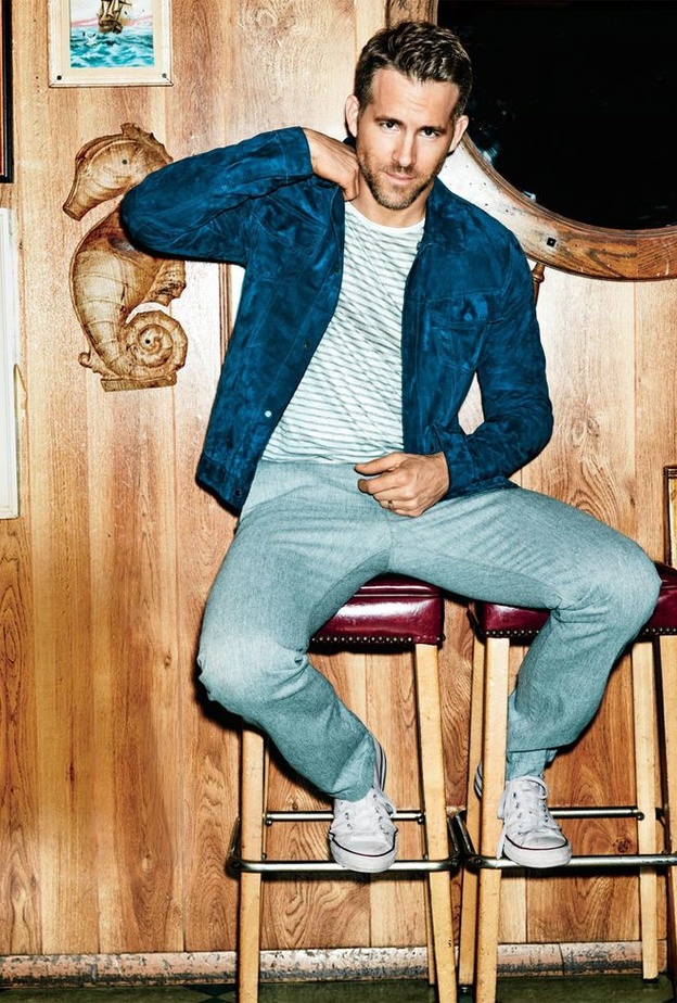 خياراته رائعة بألوان اطلالاته الكاجوال البعيدة عن المبالغة