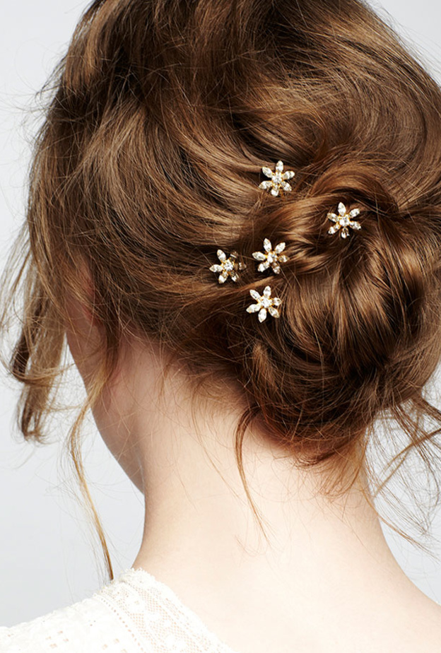 دبابيس صغيرة ناعمة تزين شعرك من الخلف