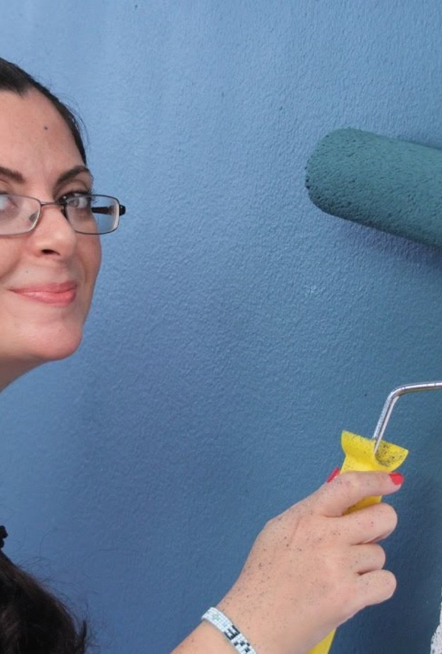 دهان المنزل يحوي مواد كيماويه يجب تهويه المنزل عد استخدامه