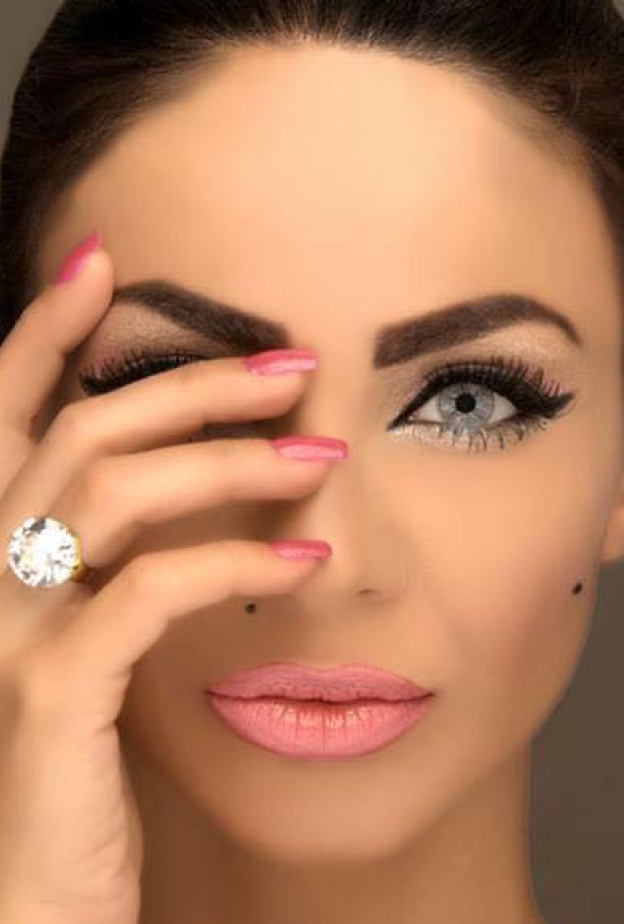 دوللى مع ابنتها نور