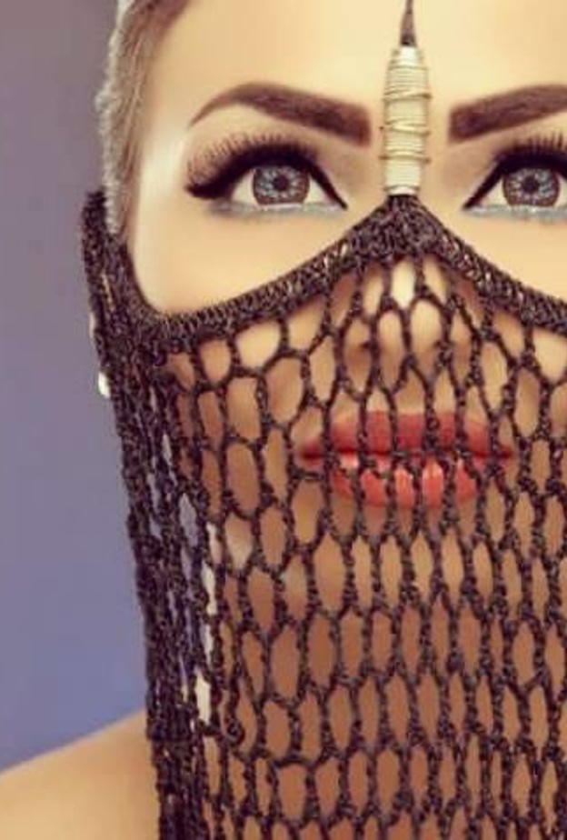 دوللي شاهين رفعت الراية البيضاء مبكرا