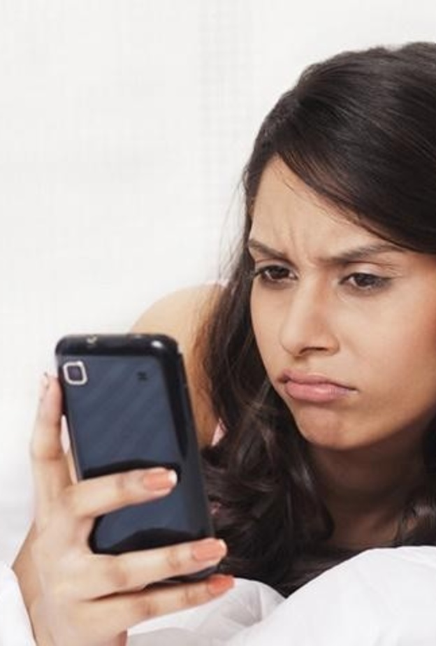 إدمان مواقع التواصل يؤثر على الصحة النفسية