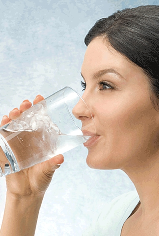 شرب الماء الكافي يحمي من الفشل الكلوي