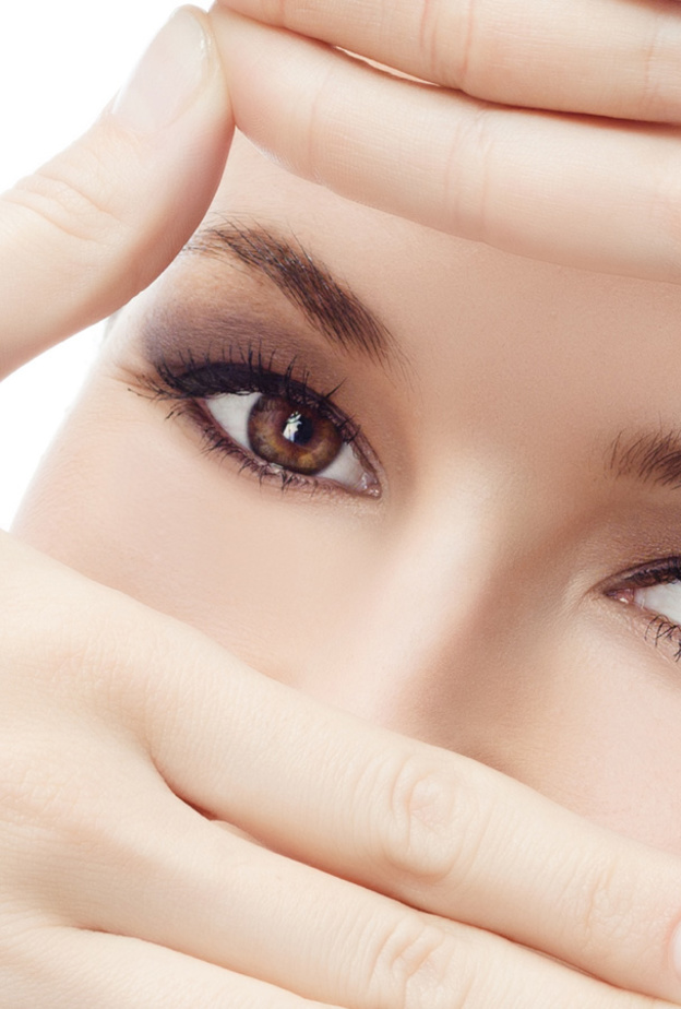 صحة العيون تكمن في شرب الماء و النوم جيدا