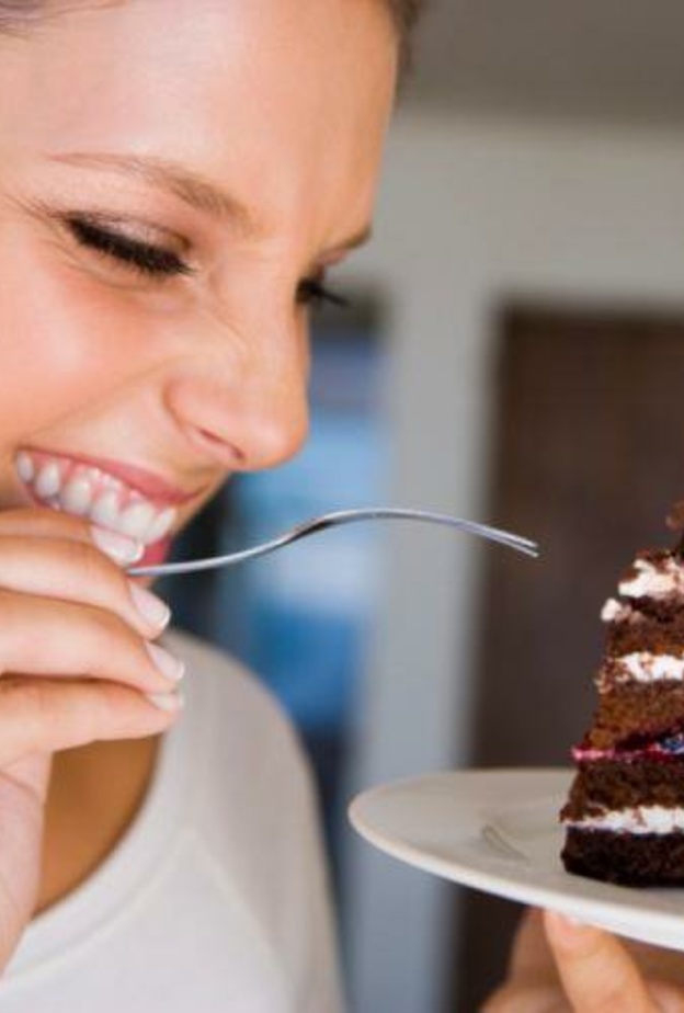 تحديد الكميه يحد من مثره تناول حلويات العيد