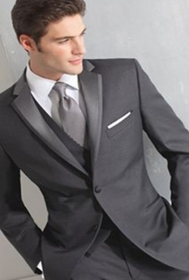 رائحة القدمين تحرج العريس اكثر من الاخرين