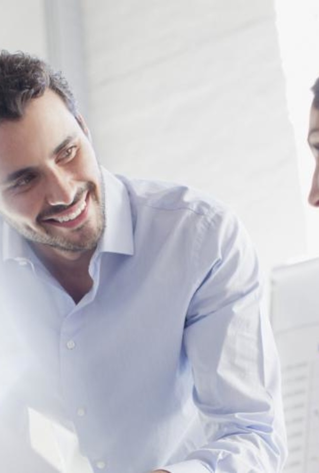 رجل لا تستطيع النساء مقاومة سحره ابدا 