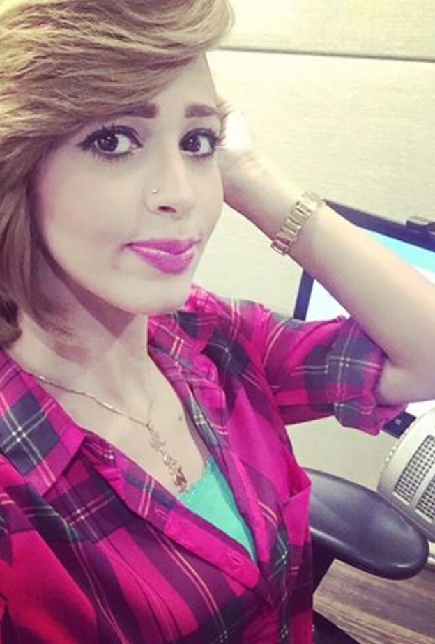 رنا سماحة تتفوق بكليب انا عايشة