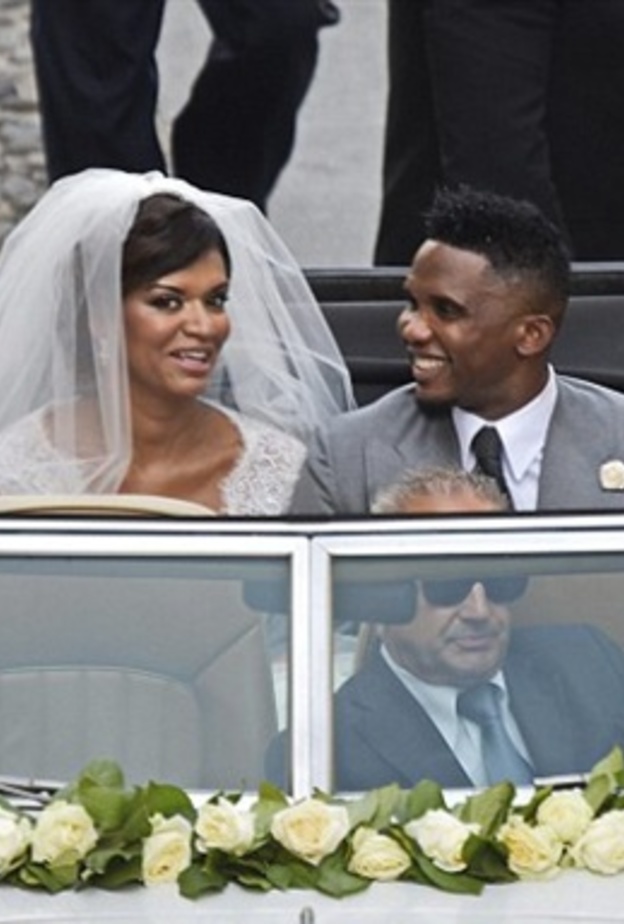 فستان زفاف عروس اللاعب الكاميروني صامويل إيتو