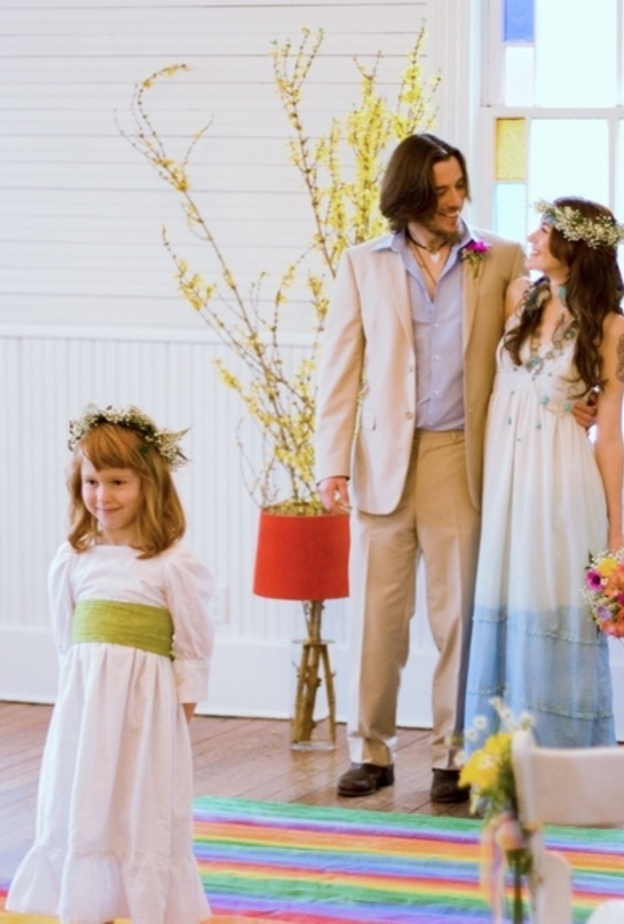 زفاف سبعيناتي وديكور بوهيمي