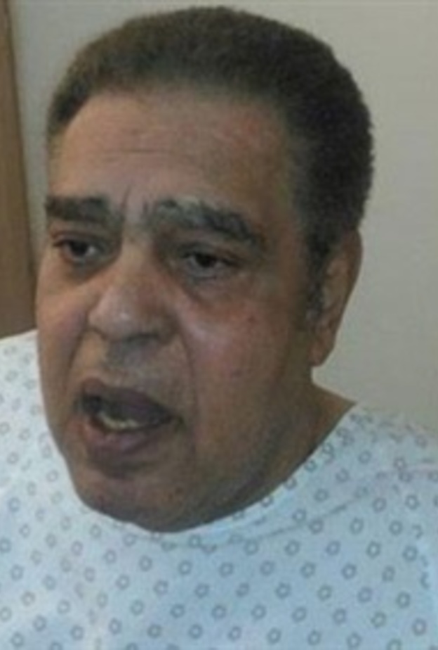  سامي العدل اثناء تواجده في المستشفى