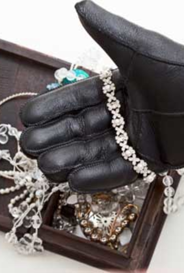 سرقة مجوهرات قيمتها 6 ملايين دولار في نيويورك