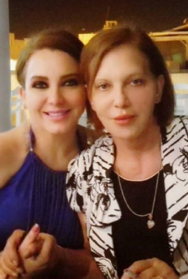 سلاف فواخرجي ووالدتها