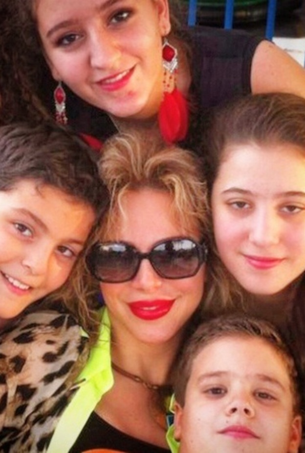  سوزان نجم الدين واورلادها