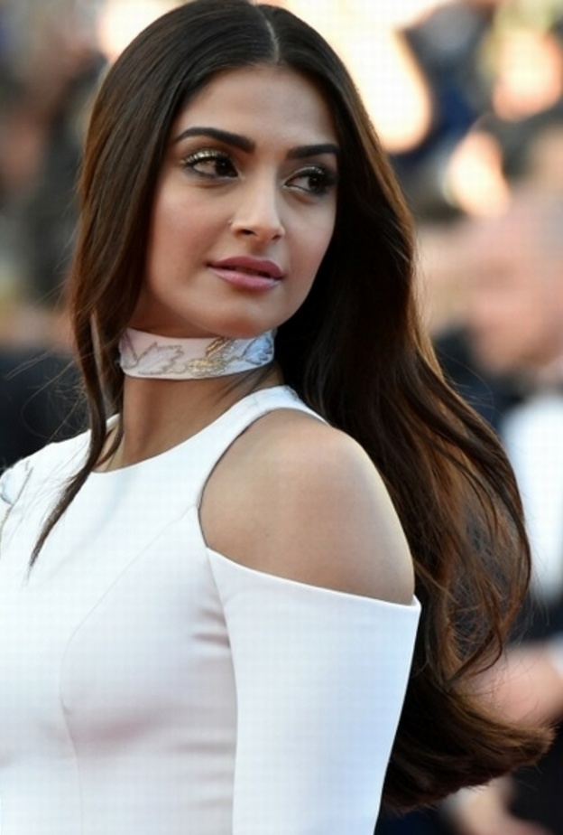 سونام كابور ترفض الخوض في تفاصيل حياتها