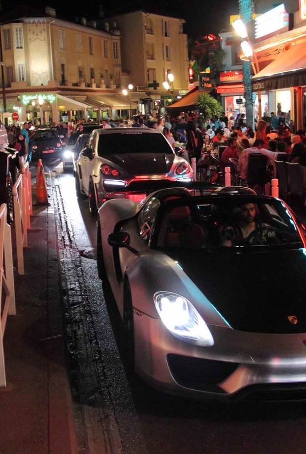 سيارات سعودية في فرنسا 