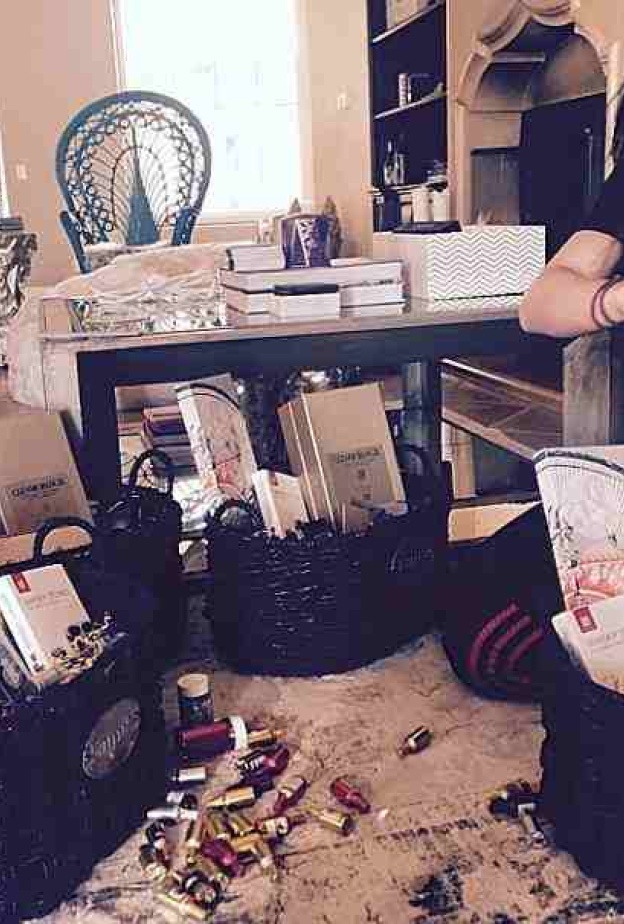 سيلينا غوميز ترتب غرفتها