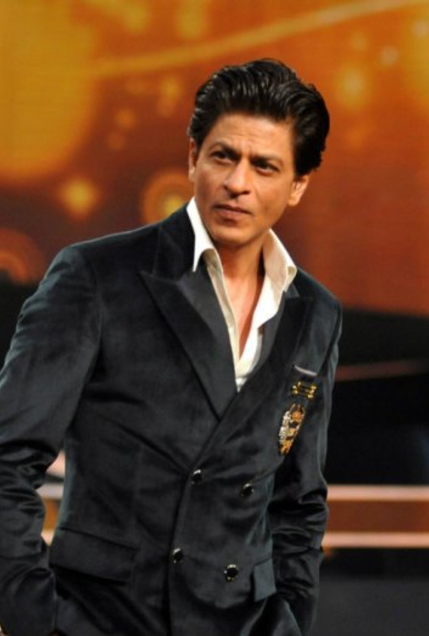 شاروخان لا يتحدث مع أطفاله عن مشاعرهم الشخصية