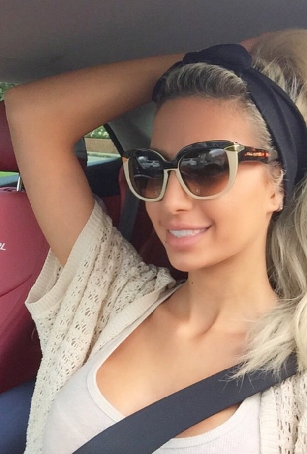  شعر ذهبي على باربي الخليج 