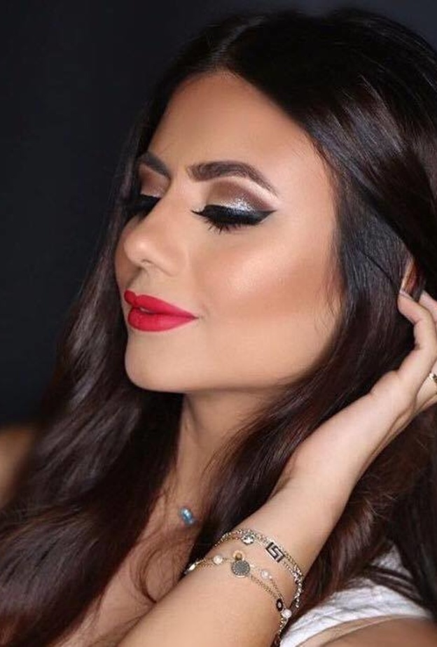 ايلاينر مجنح  وشفايف مخملية لسهرة انيقة من ديما الاسدي