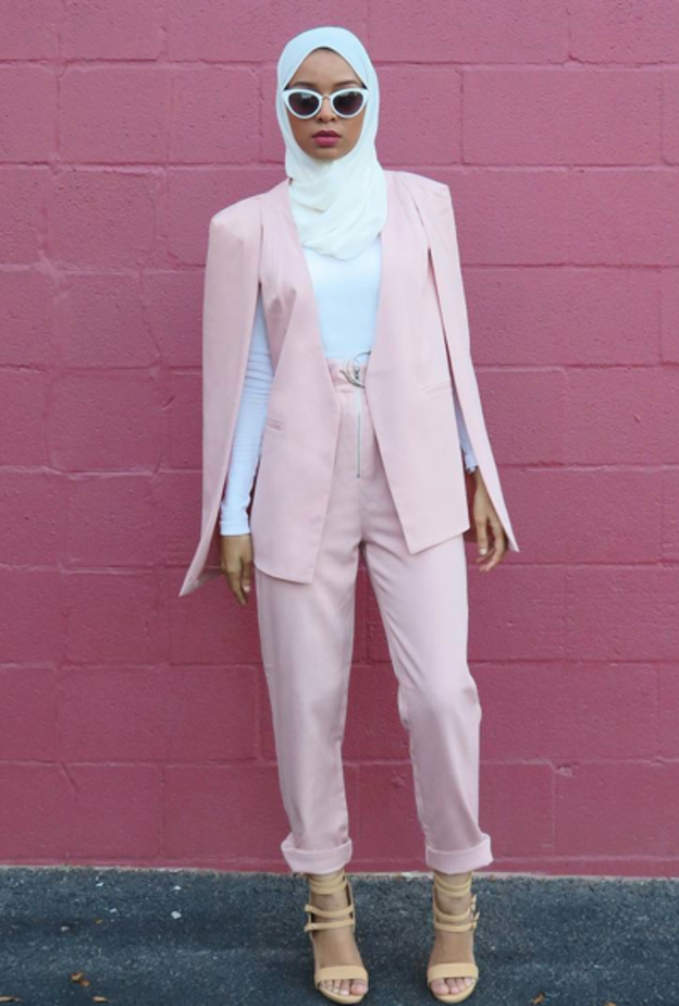 صفية في تيور ناعم باللون الزهري