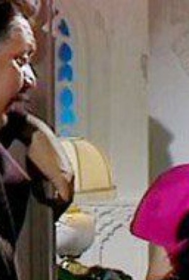 صفية العمري في دور نازك السلحدار