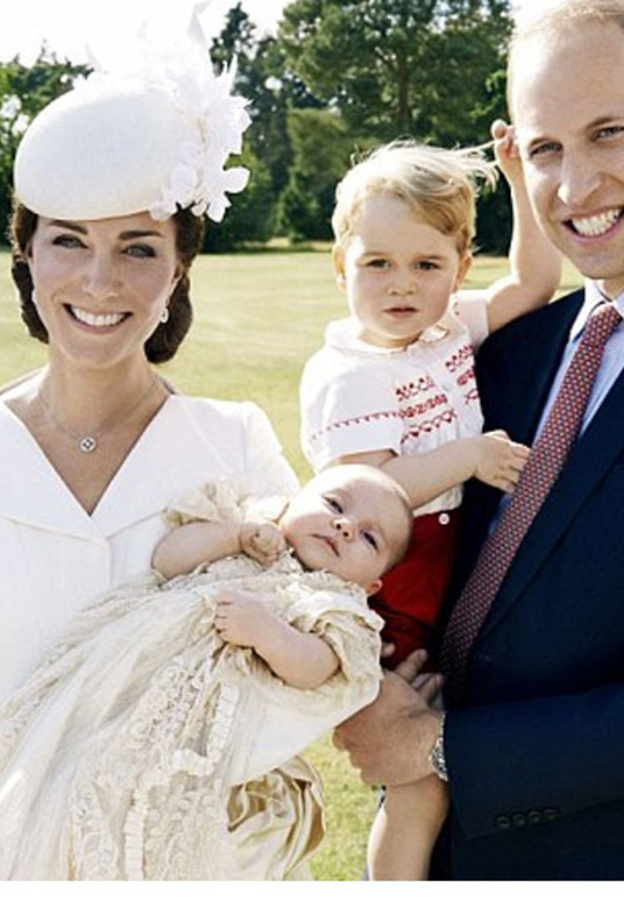 كيت تحمل شارلوت