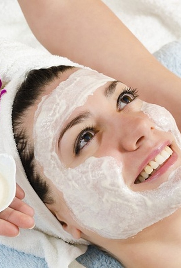 يتميز الزبادي بخاصية التبريد السريع لحروق الشمس منذ زمن طويل