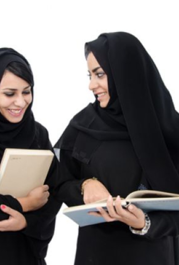 طالبات جامعيات