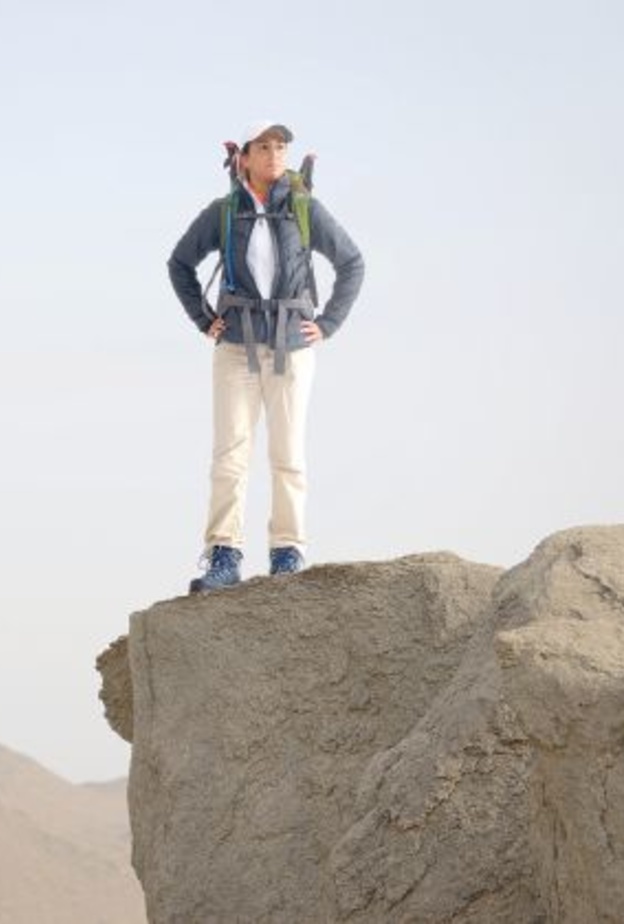 طفلة سعودية تتسلق الجبال