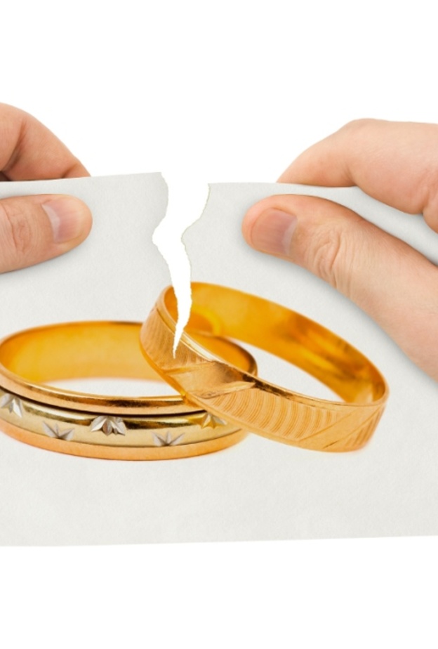 طلاق عروسين سعوديين بسبب الآي كلاود