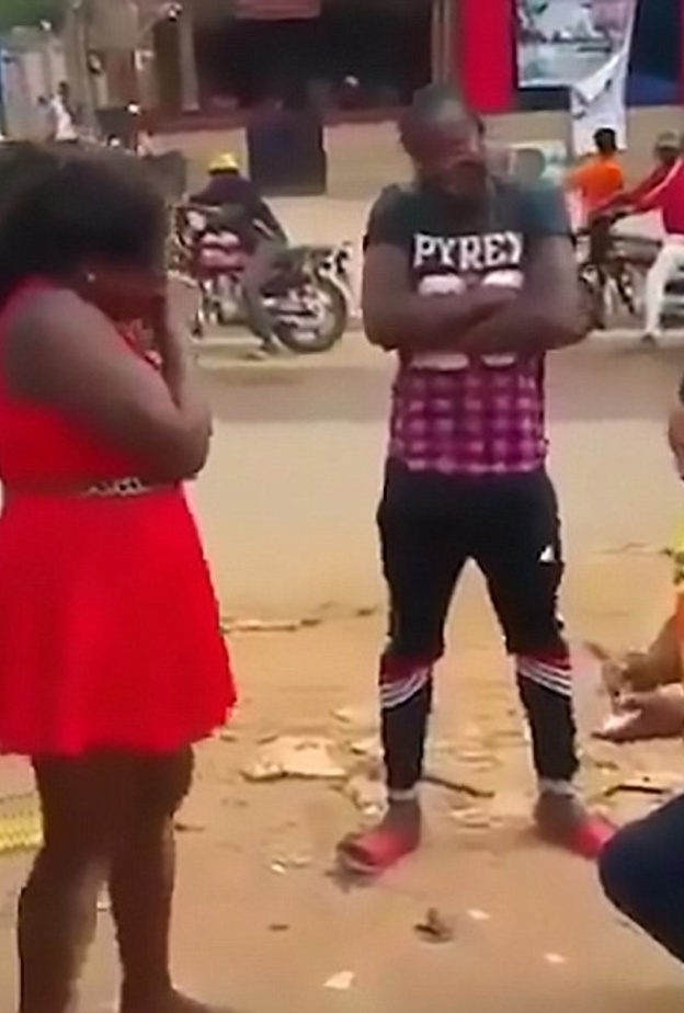 طلب يد حبيبته