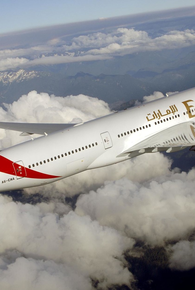 طيران الامارات