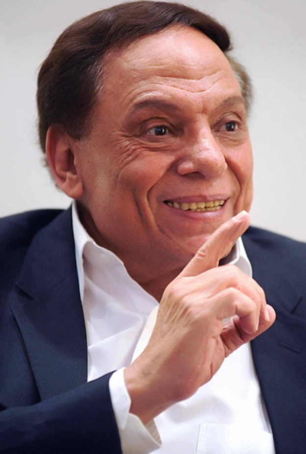 محمد عادل امام مع زوجته