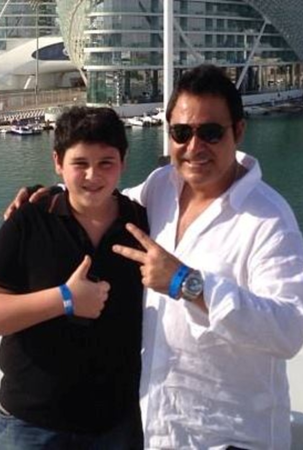 عاصي مع ابنه الوليد