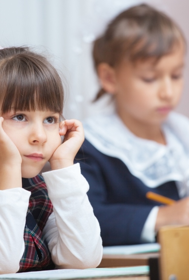 عدم استيعاب طفلك للدروس قد يكون بسبب مشاكل في السمع 