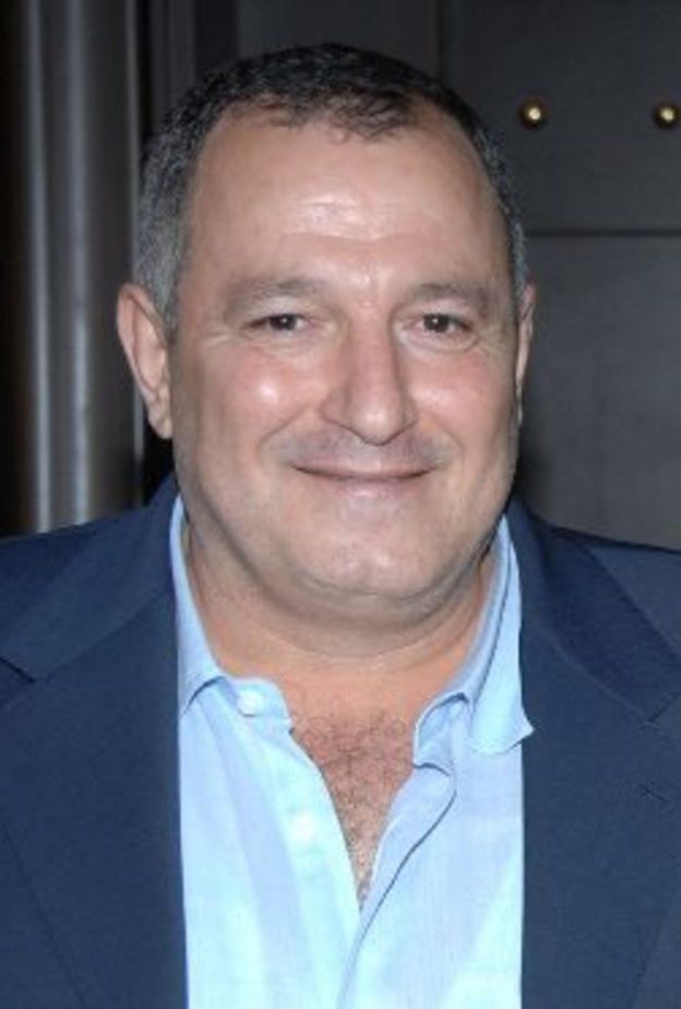 مدير التحرير ومحاور المشاهير عدنان الكاتب