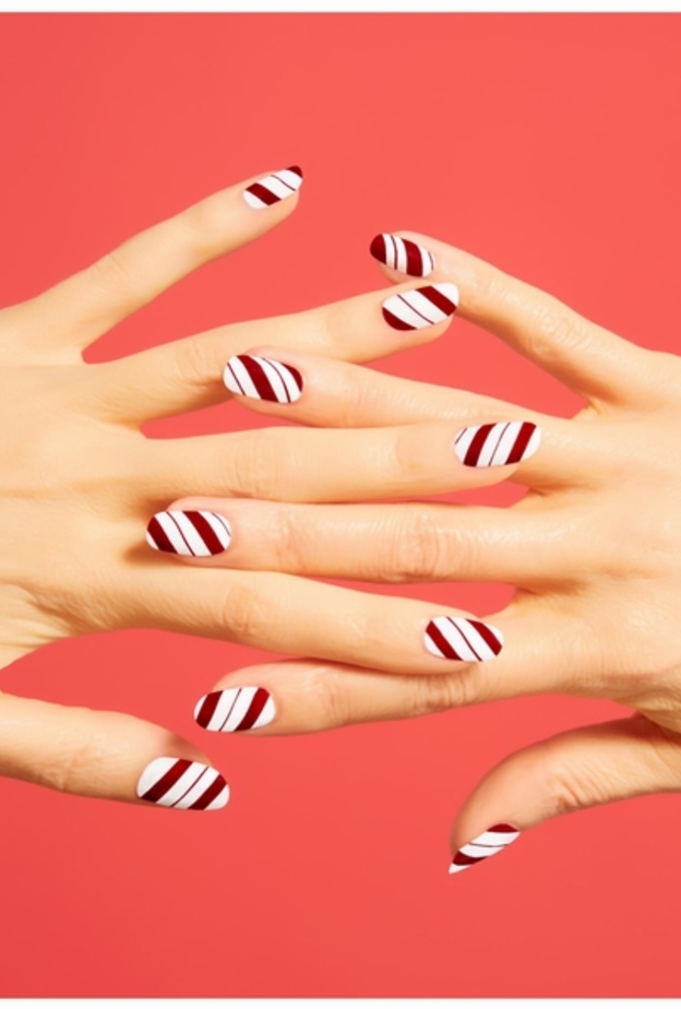 عصا من السكاكر (CANDY CANE) للعطلات  من Sally Hansen