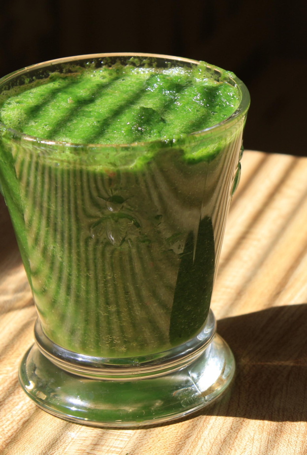 عصير البقدونس والكزبرة لغسل الكلى