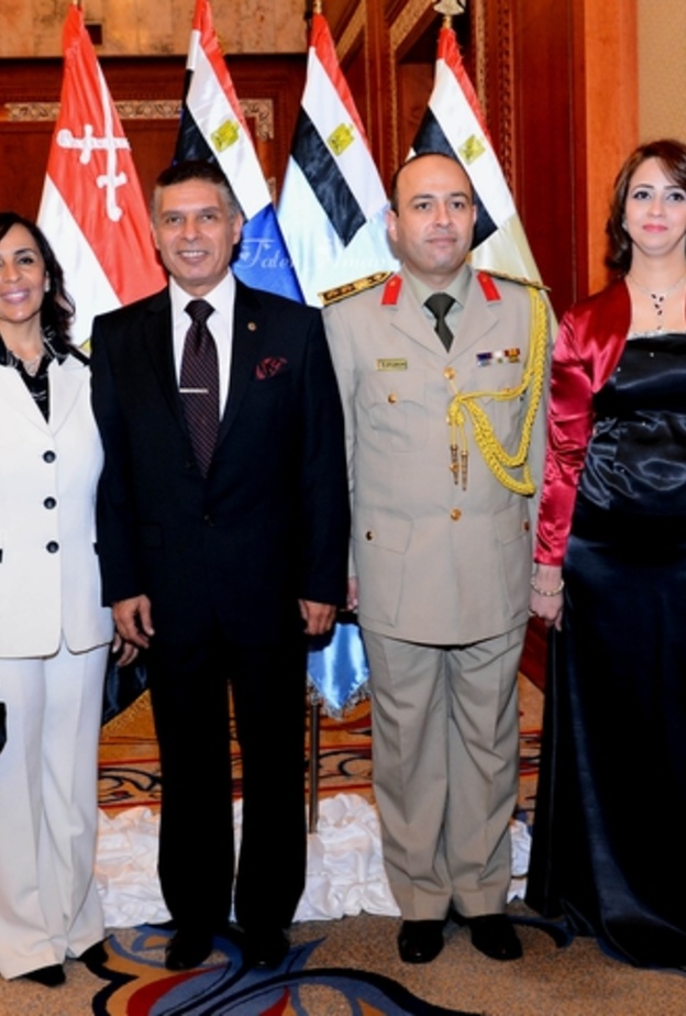 ملحق الدفاع المصري يحتفل بنصر أكتوبر في أبوظبي