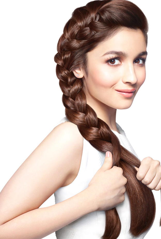 عليا تعترف بالطفلة التي في داخلها