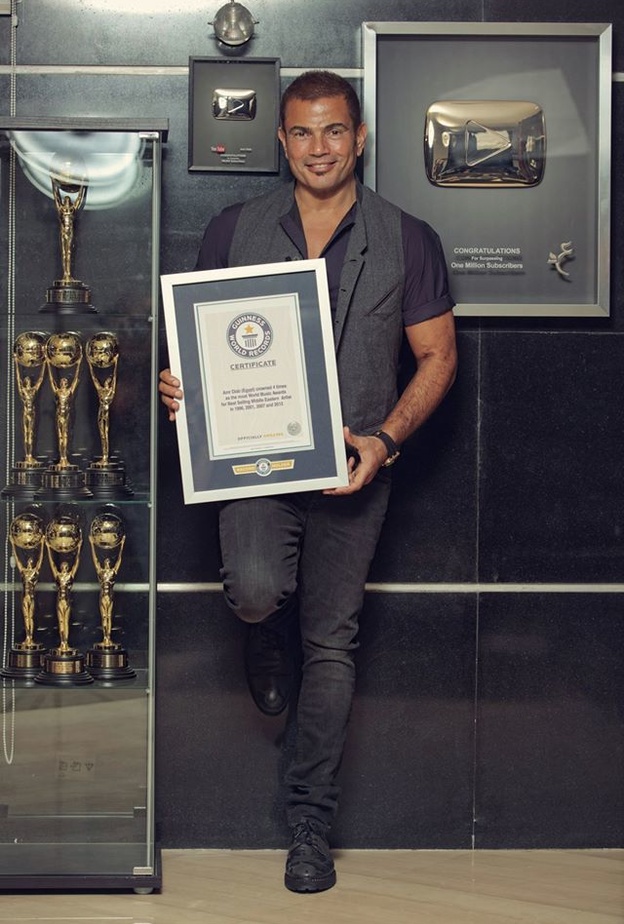 ازمة عمرو دياب وصباح فخري